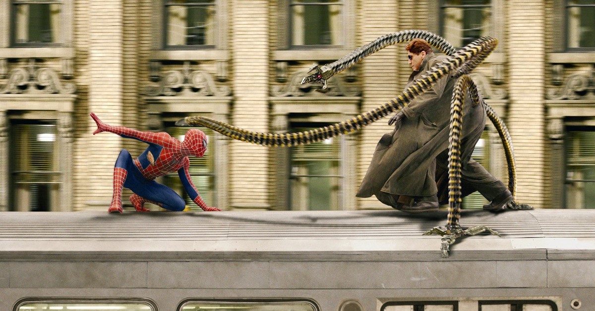 โกดังหนังรีวิว - Spider-Man 2 ฉากต่อสู่กันบนรถไฟระหว่าง Doc Ock และ Spider- Man เป็นไอเดียตรงๆ จากผู้กำกับ Sam Raimi  และเป็นส่วนสำคัญที่สุดของหนังจนเอามาเป็นส่วนแรก